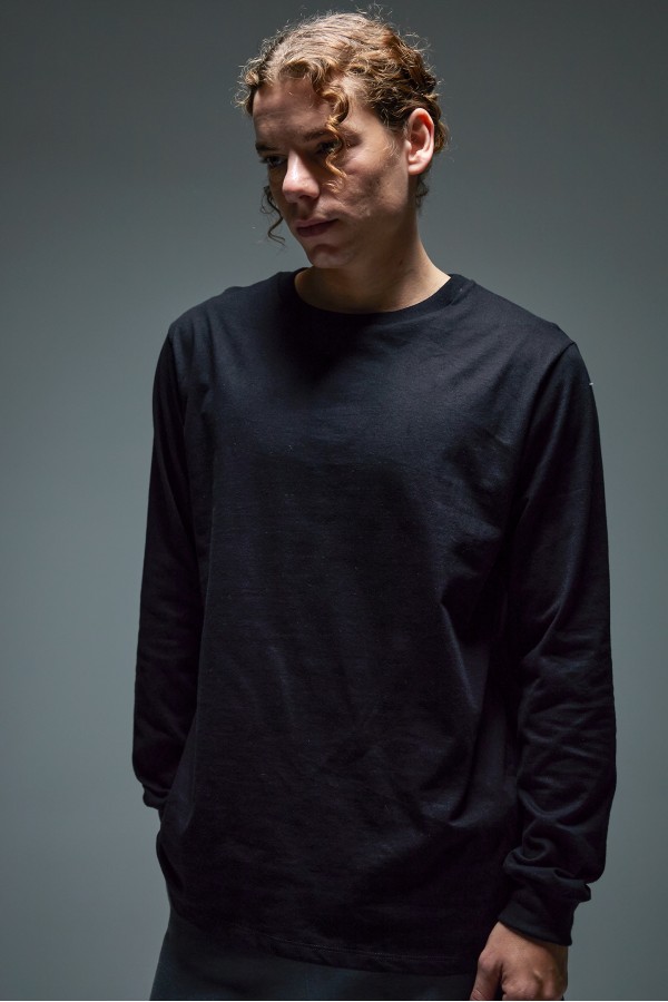 REMERA BETA